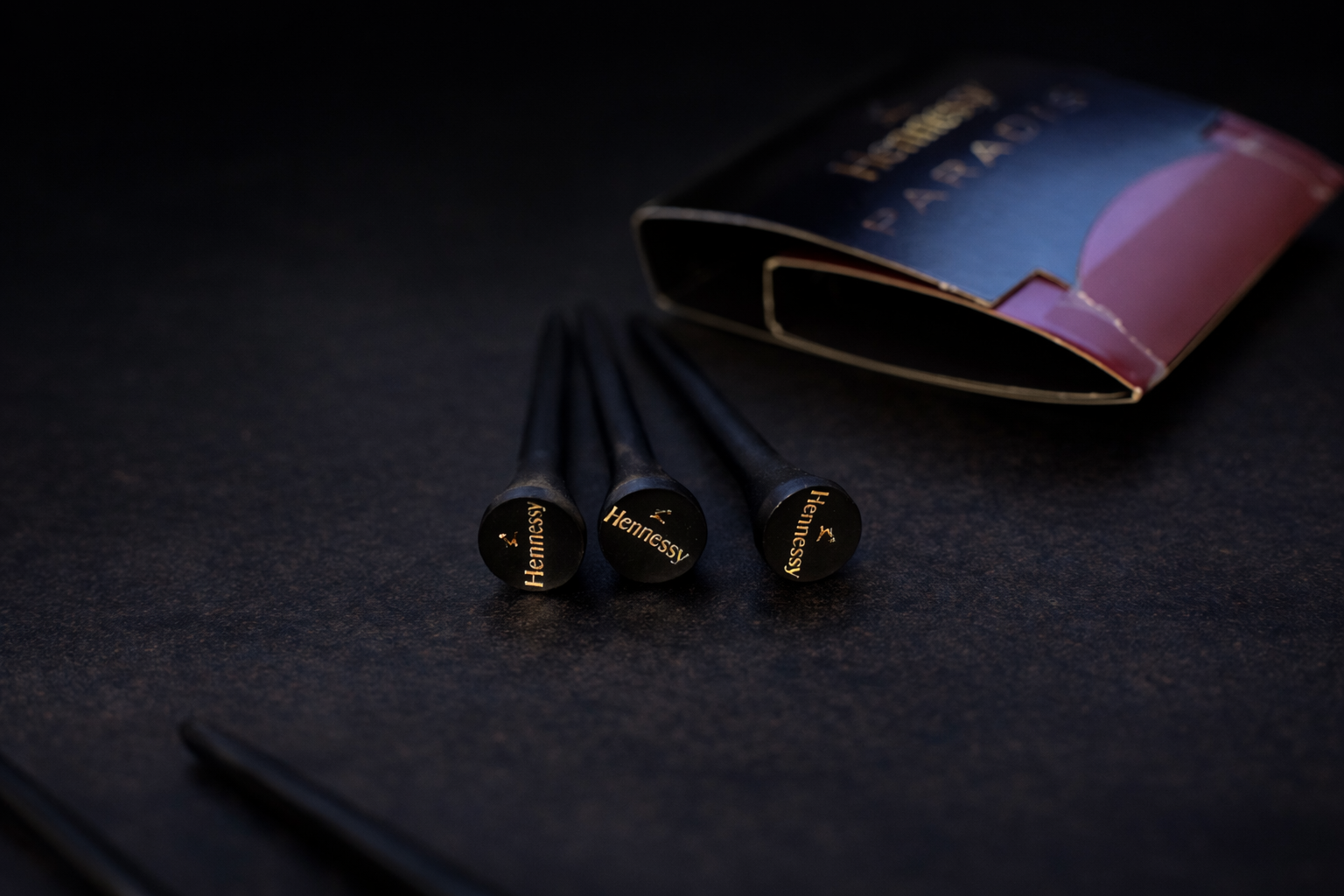 Hennessy Paradis golf tees