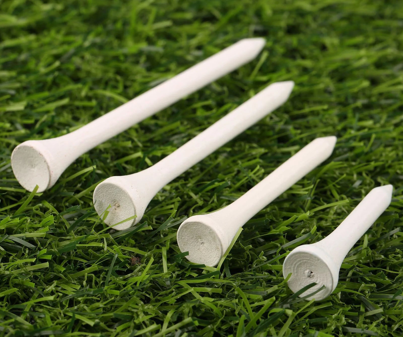 white golf tees